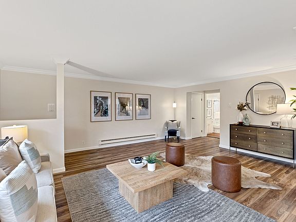 4th image of 428 Miller Ave #2