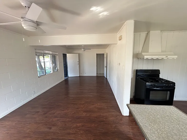 3572 Harrison St — Photo 7