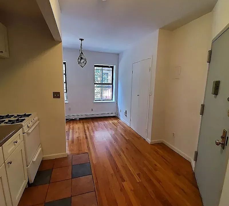 2nd image of 156 Orchard St APT 4B