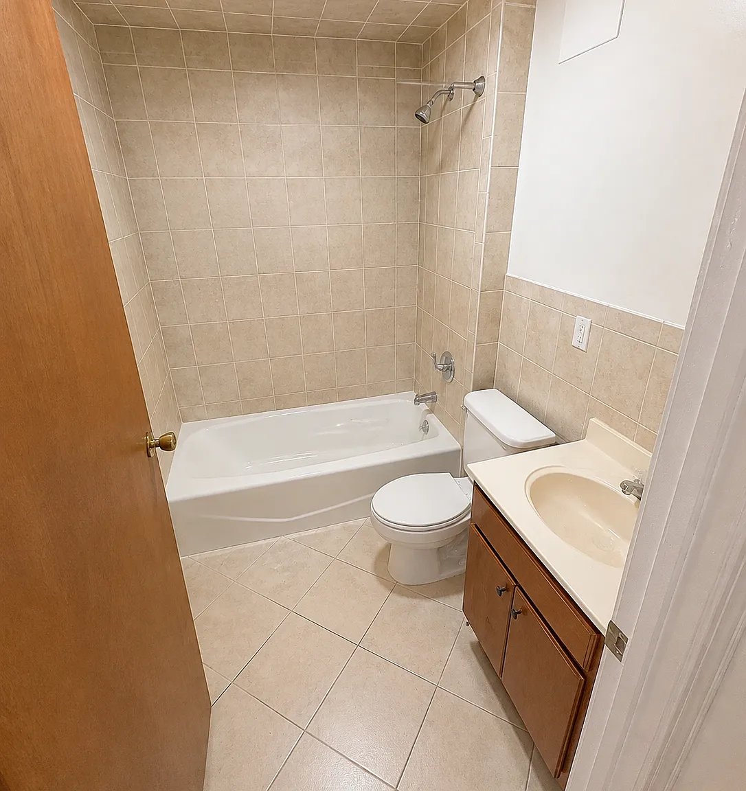 1 bed, $2,200 — Photo 4