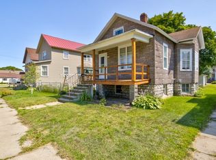 1109 15th Ave, Menominee, MI 49858