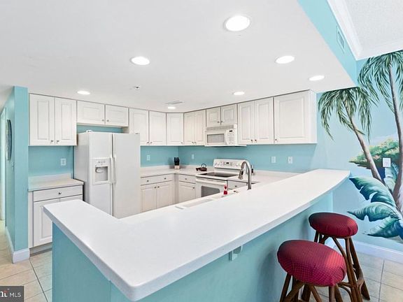 5th image of 12 61st St Unit 204