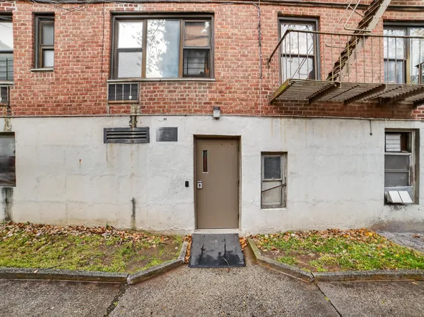 6495 Broadway image 32 of 32