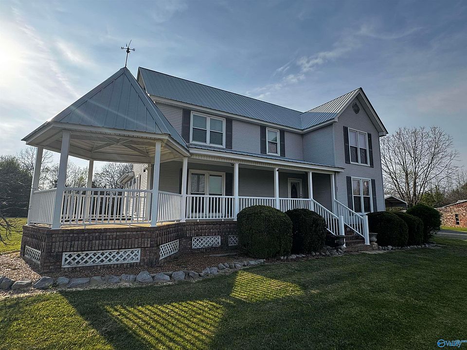1st image of 271 Myles St