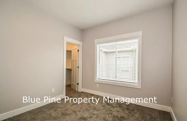710 S Saturn Ave #A — Photo 7