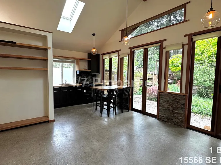 15566 SE Lark Ave — Photo 4