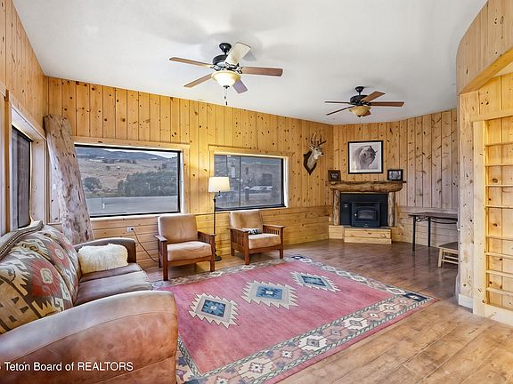 5th image of 1428 Warm Springs Drive