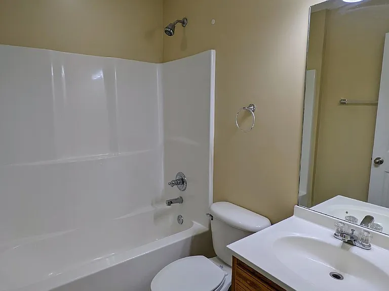 137 Greystone Blvd — Photo 21