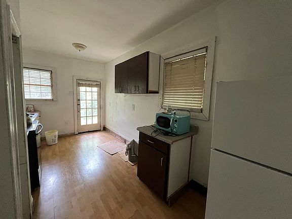 5th image of 4730 Prescott Rd