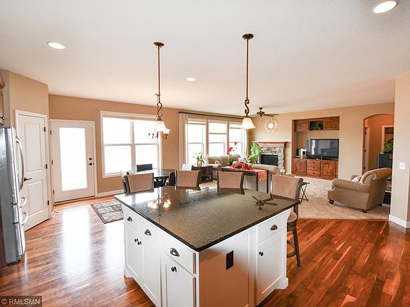 4th image of 6075 Fernbrook Ln N