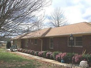 6725 Mountain Lake Ln, Cumming, GA 30028