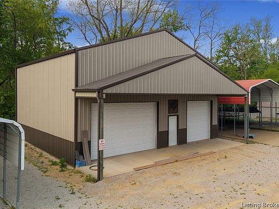 3rd image of 252 River Road W