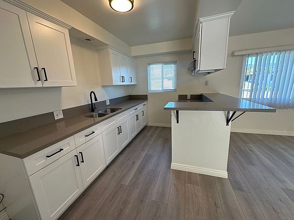 2nd image of 309 E Live Oak St APT F
