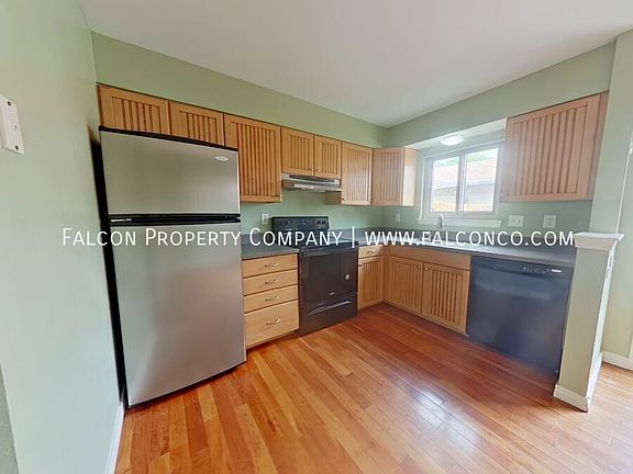 4th image of 8047 Lexington Park Dr