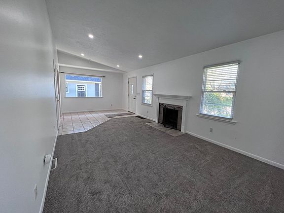 4th image of 1008 Breton Rd SE