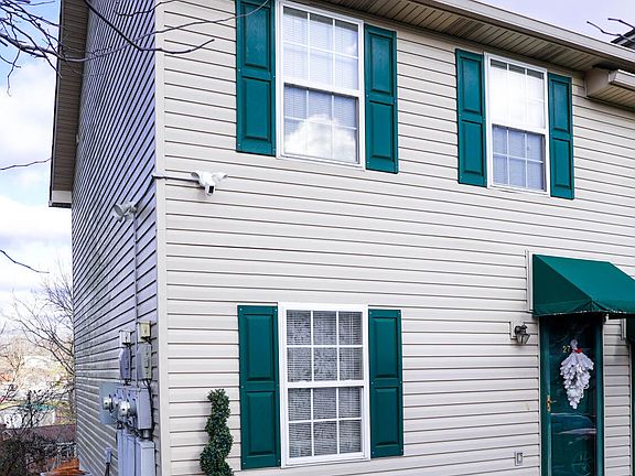 3rd image of 2420 Volunteer Pkwy APT 27