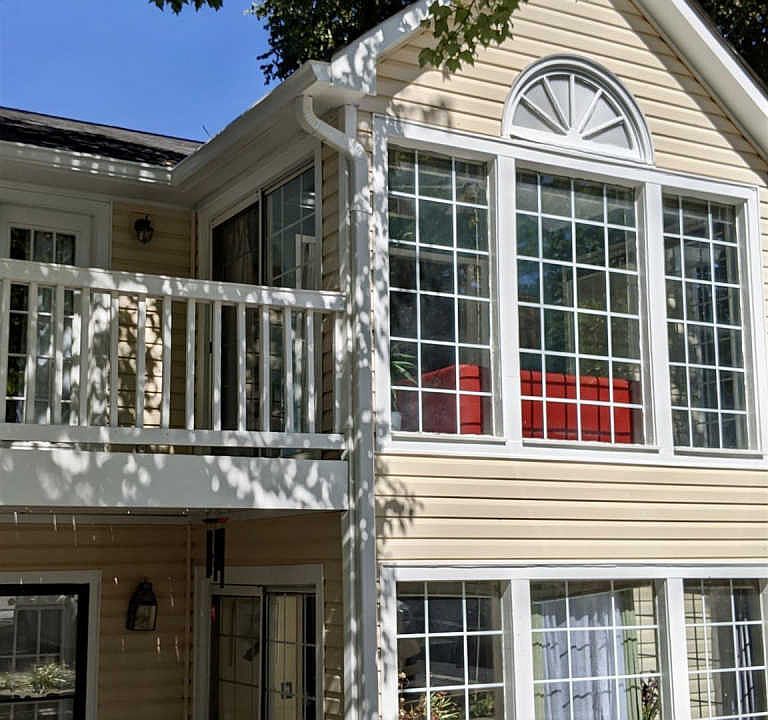 1st image of 710 Countryside Ln SE