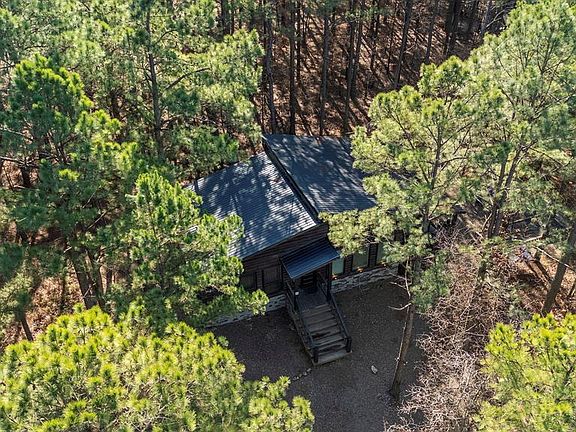 3rd image of 866 Camp Ranch Rd