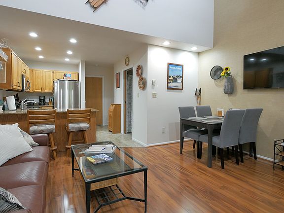 4th image of 3615 N Wolf Lodge Dr #1108