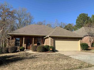 417 Silver Hl, Pearl, MS 39208