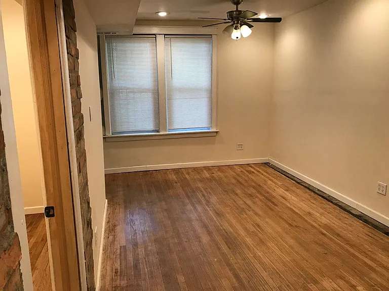 9616 S Exchange Ave #1 — Photo 5