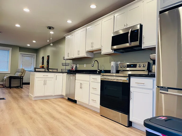 69 Washington St #2 — Photo 8