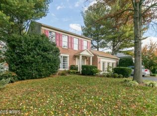 20056 Great Falls Forest Dr, Great Falls, VA 22066