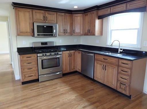 2nd image of 28 Randolph St
