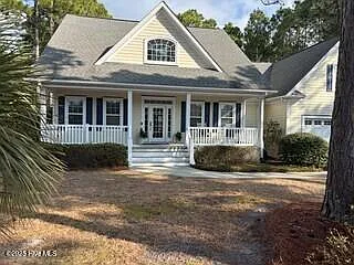 3 bed, 3.0 bath, $2,700 — Photo 2