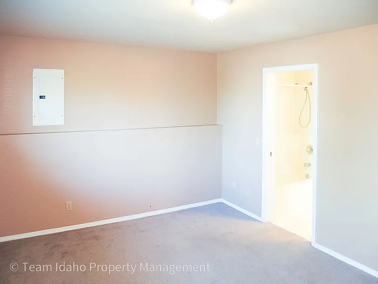 643 Northwood Dr — Photo 19