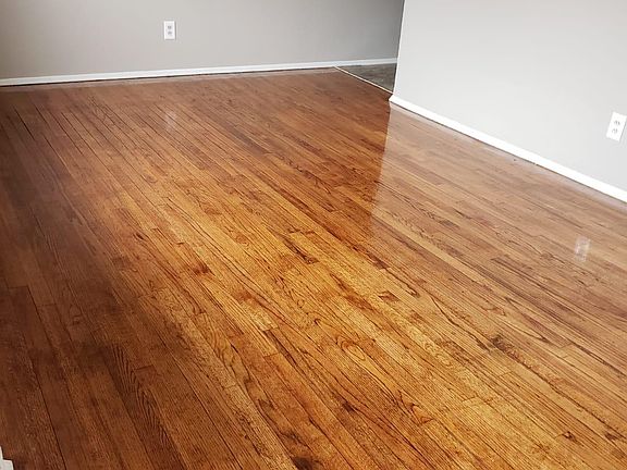 2nd image of 1260 Roslyn Ave