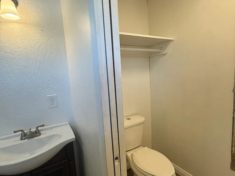 569 Kellogg St — Photo 12