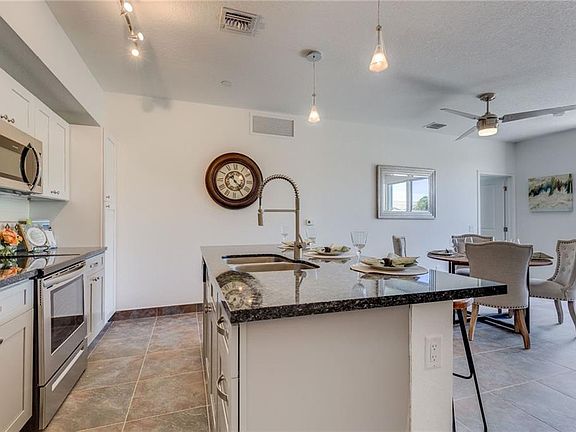 4th image of 1550 NE 34th Ct APT 2D