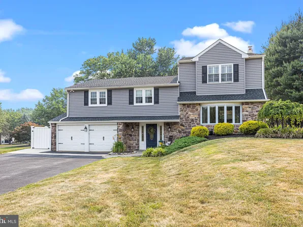 95 Johanna Dr, Holland, PA 18966