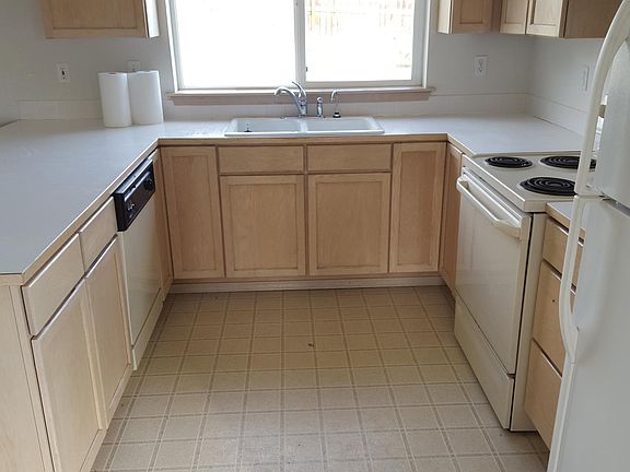 5th image of 214 Ivy St SE