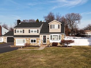 901 Catalpa Rd, Warminster, PA 18974