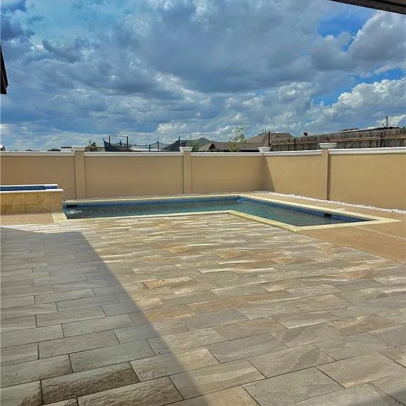 1329 N Cesar Chavez Rd — Photo 8