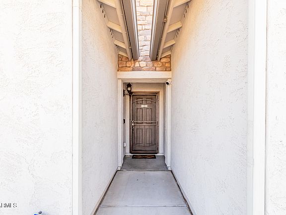 4th image of 18139 W PUGET Avenue