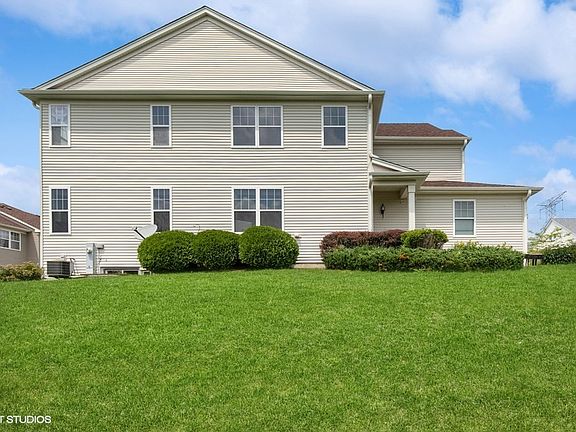 3rd image of 2910 Glacier Way Unit D