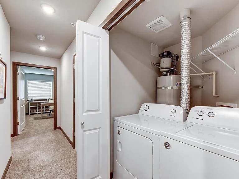 Silver Creek Apartment Homes — Photo 24