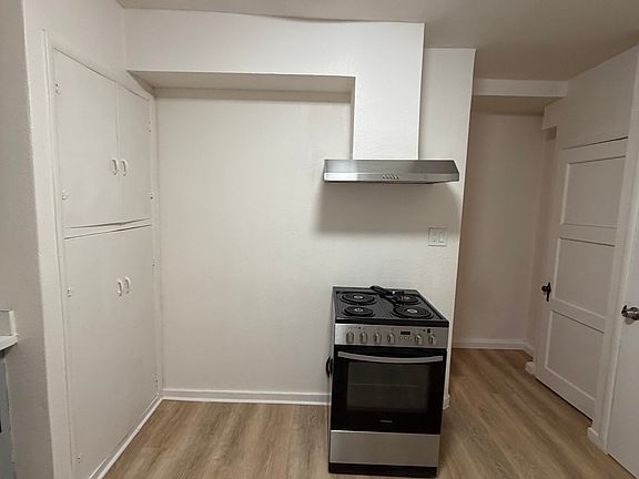 5th image of 1631 T St APT D
