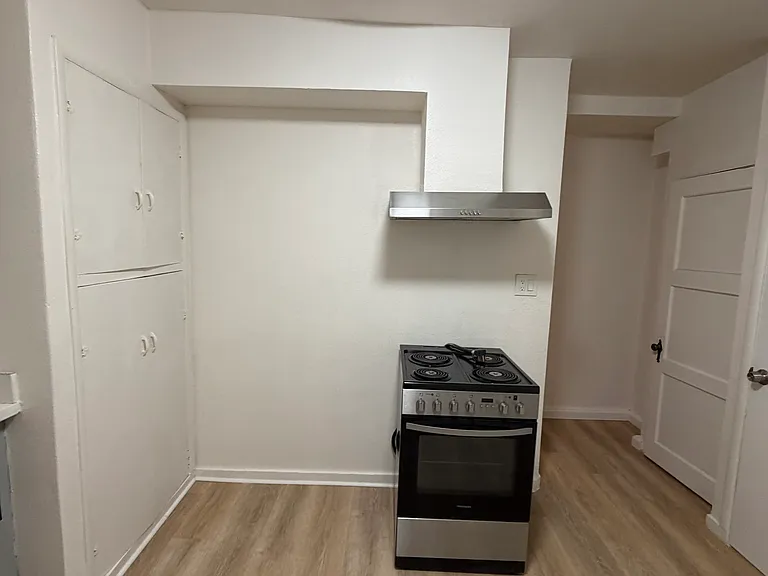 1631 T St #D — Photo 5