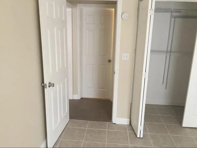 3651 N Goldenrod Rd #B106 — Photo 4