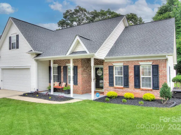 5748 Timbertop Ln, Charlotte, NC 28215