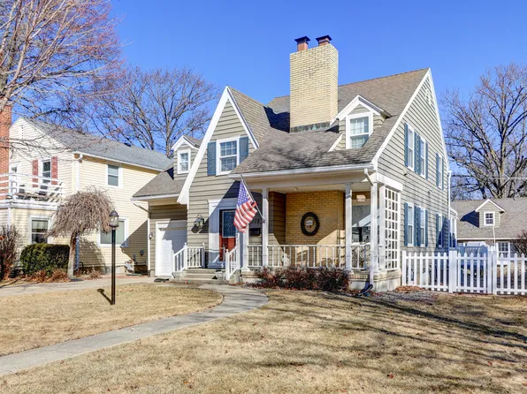 308 W 15th St, Sterling, IL 61081