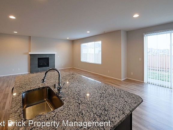 4th image of 18822 106th Avenue Ct E