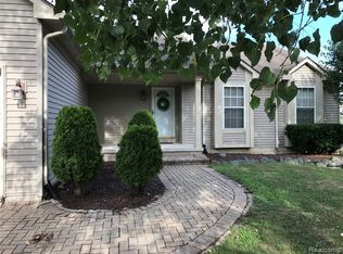 9527 Revere Dr, Van Buren Township, MI 48111