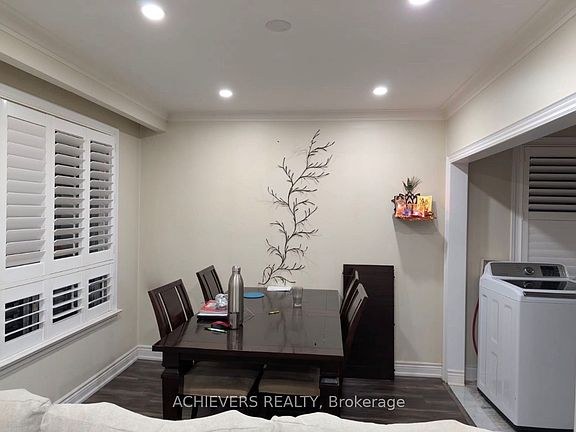 4th image of 9 Milmink St