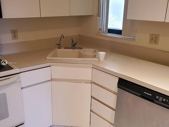 3rd image of 3699 Cocoplum Cir #3538