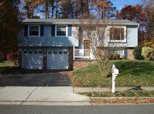 8060 Athena St, Springfield, VA 22153